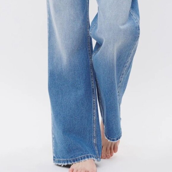 MICA- High Rise Wide Leg Jeans with Criss Cross Waistband - Picture 4 of 5